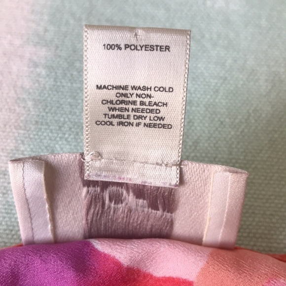 Ann Taylor LOFT Factory Floral Sleeveless Ruffle Tie Neck Top Small - Picture 8 of 10